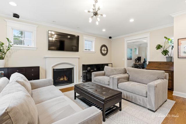 306 17th Street, Wilmette, IL 60091