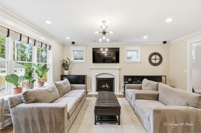 306 17th Street, Wilmette, IL 60091