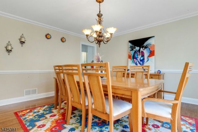 7 Evergreen Ct, Hillsborough Twp., NJ 08844