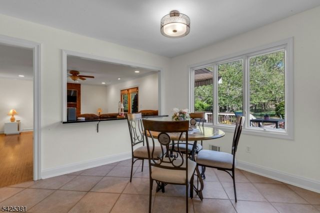 7 Evergreen Ct, Hillsborough Twp., NJ 08844