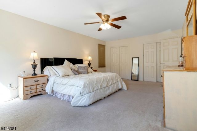 7 Evergreen Ct, Hillsborough Twp., NJ 08844