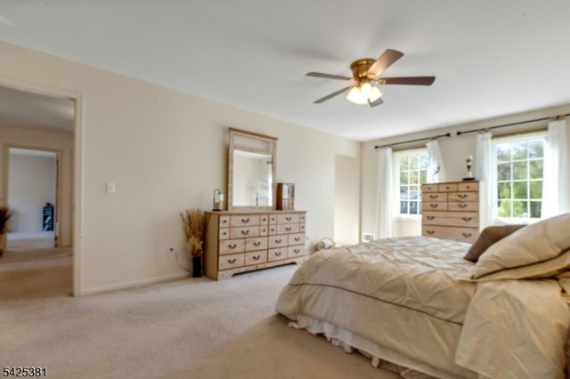 7 Evergreen Ct, Hillsborough Twp., NJ 08844