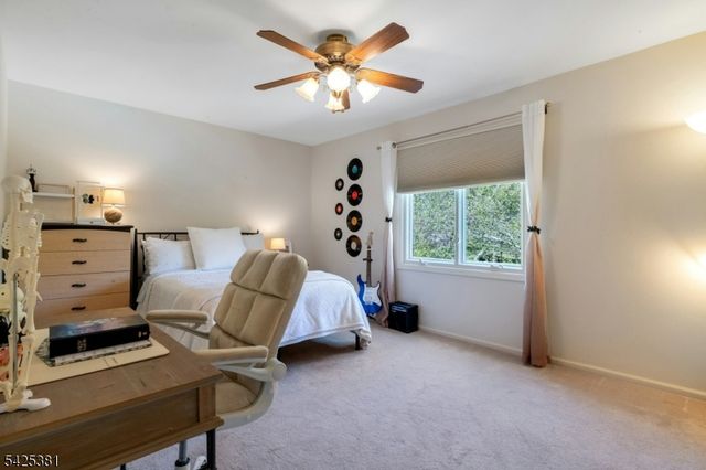 7 Evergreen Ct, Hillsborough Twp., NJ 08844