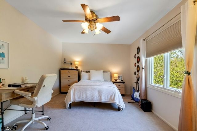 7 Evergreen Ct, Hillsborough Twp., NJ 08844