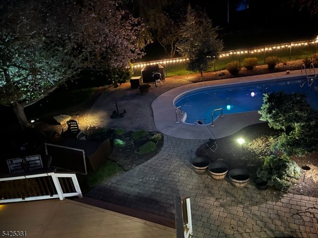 7 Evergreen Ct, Hillsborough Twp., NJ 08844