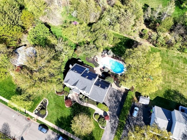 7 Evergreen Ct, Hillsborough Twp., NJ 08844