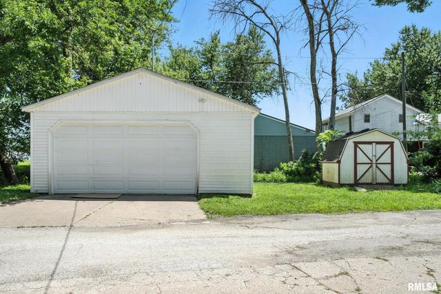 24776 178TH Street, Pleasant Valley, IA 52767