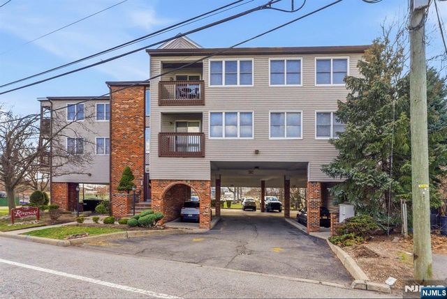 779 Riverside Avenue 201, Lyndhurst, NJ 07071