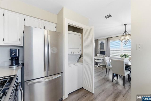 779 Riverside Avenue 201, Lyndhurst, NJ 07071