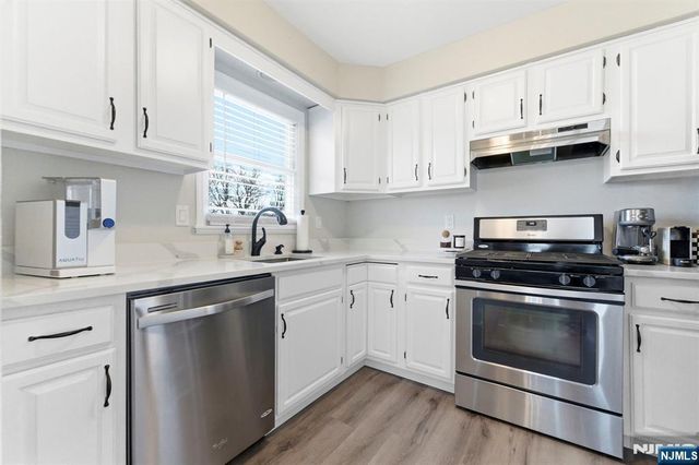 779 Riverside Avenue 201, Lyndhurst, NJ 07071