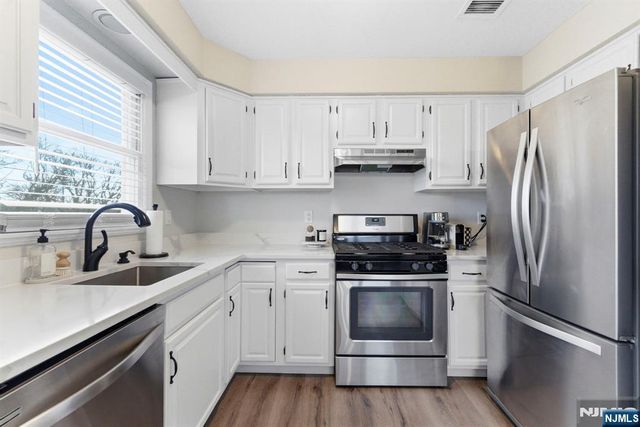 779 Riverside Avenue 201, Lyndhurst, NJ 07071