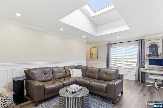 779 Riverside Avenue 201, Lyndhurst, NJ 07071