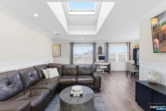 779 Riverside Avenue 201, Lyndhurst, NJ 07071