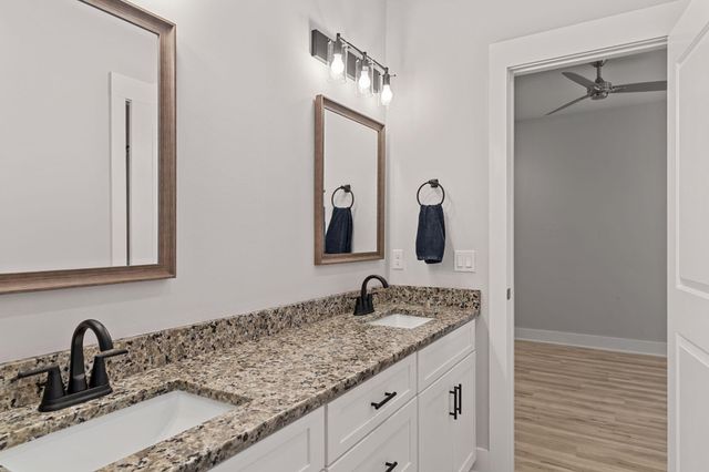 995 Airport Road 43, Destin, FL 32541