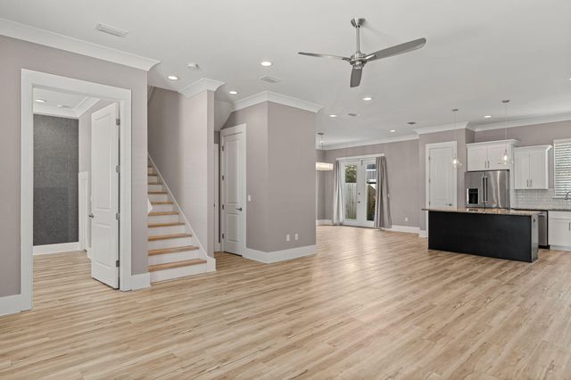 995 Airport Road 43, Destin, FL 32541