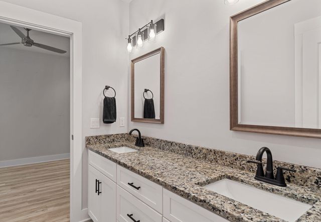 995 Airport Road 43, Destin, FL 32541