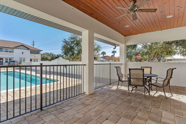 995 Airport Road 43, Destin, FL 32541