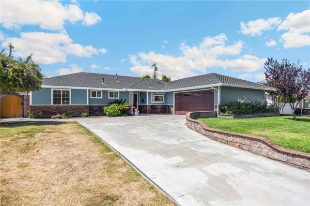 1040 El Mirador Drive, Fullerton, CA 92835