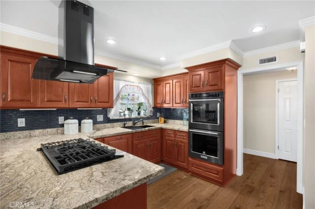 1040 El Mirador Drive, Fullerton, CA 92835