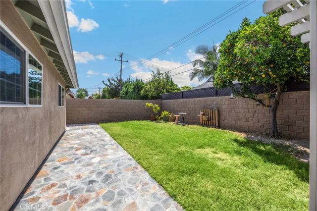 1040 El Mirador Drive, Fullerton, CA 92835
