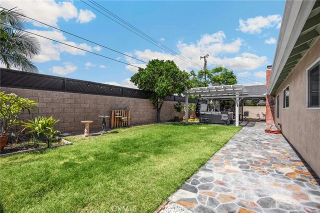 1040 El Mirador Drive, Fullerton, CA 92835