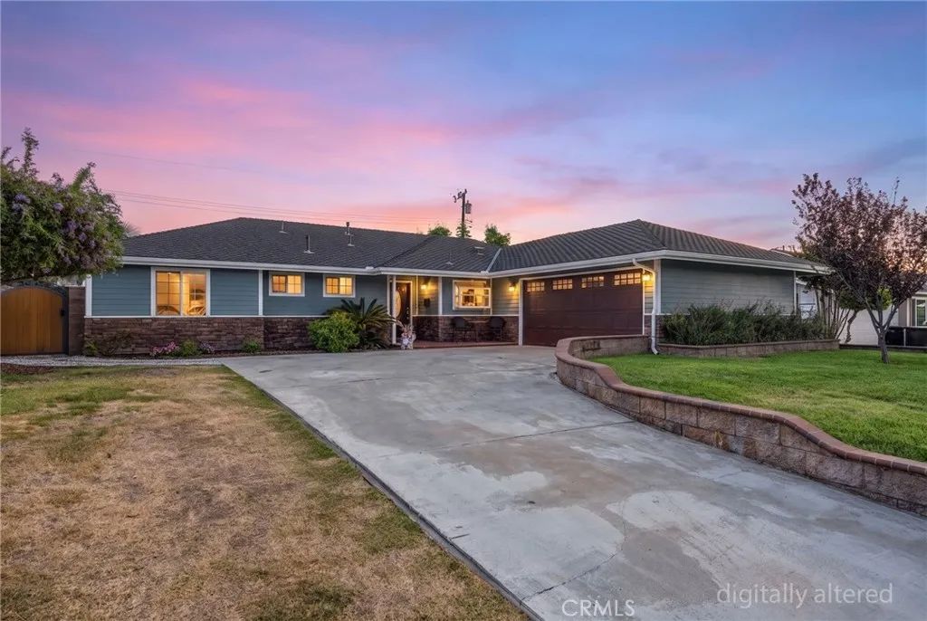 1040 El Mirador Drive, Fullerton, CA 92835