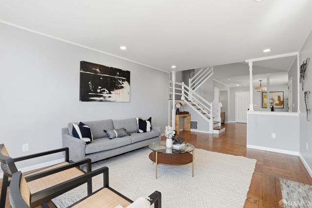 636 southgate Avenue, Daly City, CA 94015