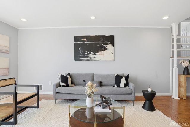 636 southgate Avenue, Daly City, CA 94015