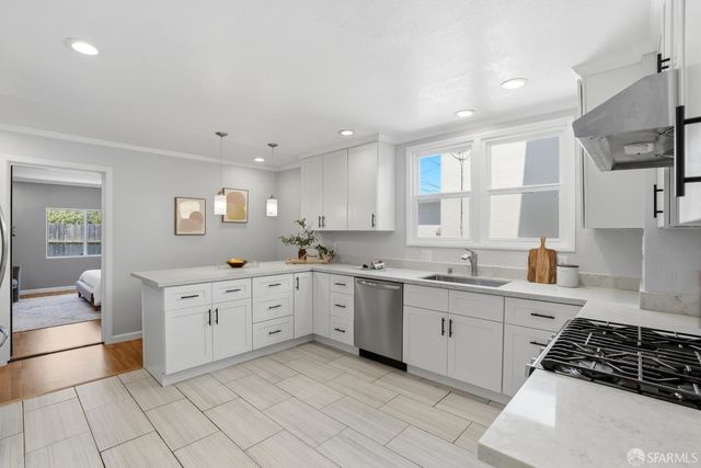 636 southgate Avenue, Daly City, CA 94015