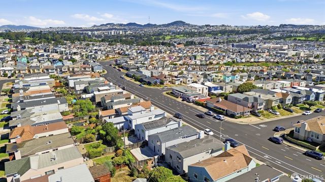 636 southgate Avenue, Daly City, CA 94015