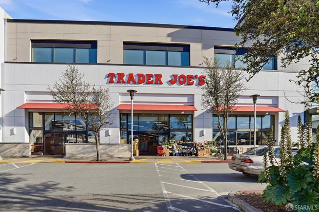 636 southgate Avenue, Daly City, CA 94015