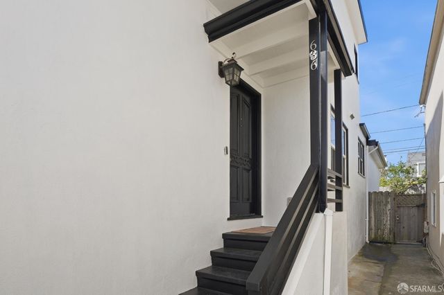 636 southgate Avenue, Daly City, CA 94015