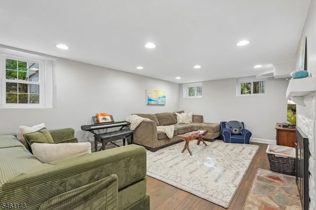 60 WELLINGTON AVENUE, Millburn Twp., NJ 07078