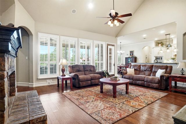 124 Carnes Court, Springtown, TX 76082