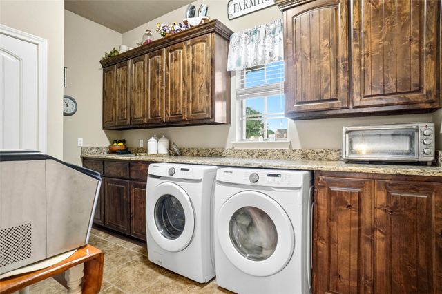 124 Carnes Court, Springtown, TX 76082