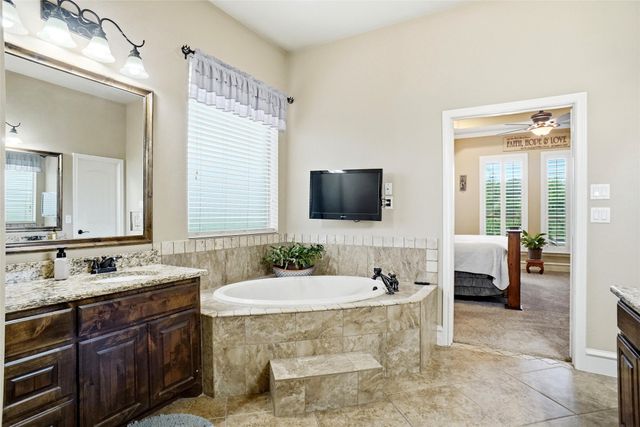 124 Carnes Court, Springtown, TX 76082