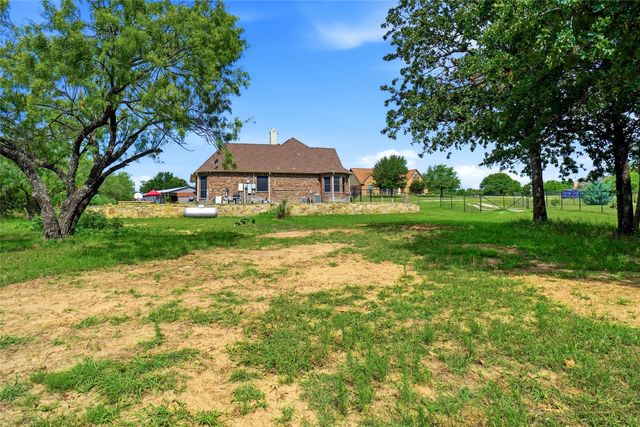 124 Carnes Court, Springtown, TX 76082