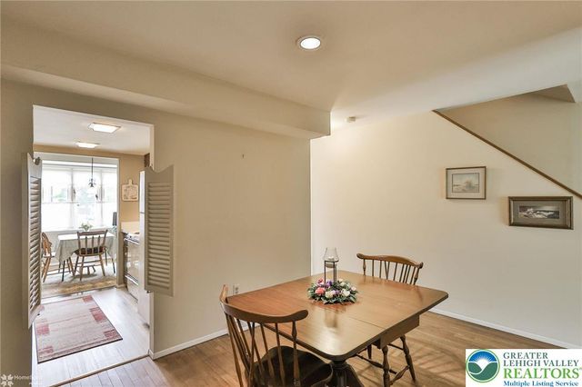 353 Carver Drive, Bethlehem City, PA 18017
