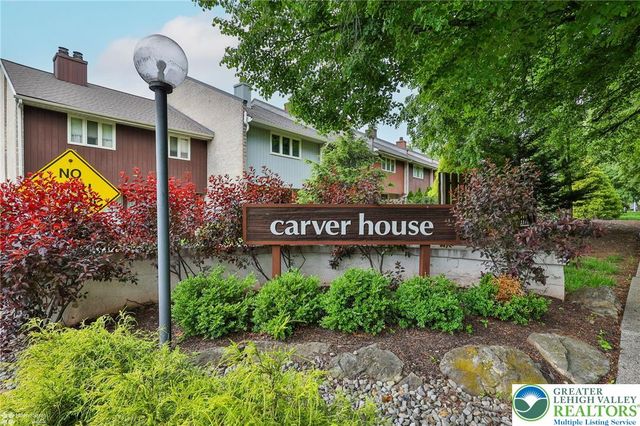 353 Carver Drive, Bethlehem City, PA 18017