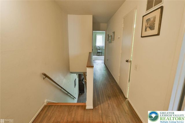 353 Carver Drive, Bethlehem City, PA 18017