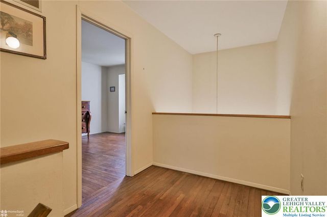 353 Carver Drive, Bethlehem City, PA 18017
