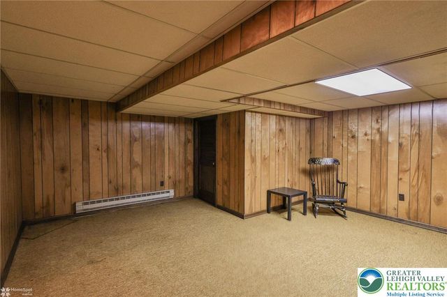 353 Carver Drive, Bethlehem City, PA 18017