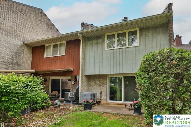353 Carver Drive, Bethlehem City, PA 18017