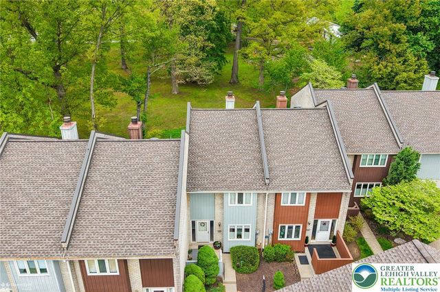 353 Carver Drive, Bethlehem City, PA 18017