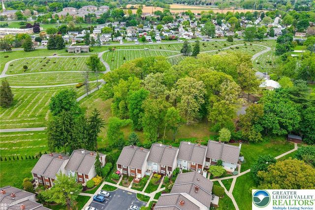 353 Carver Drive, Bethlehem City, PA 18017