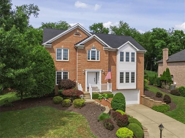 130 W Field Club DRIVE, Robinson Twp, PA 15136