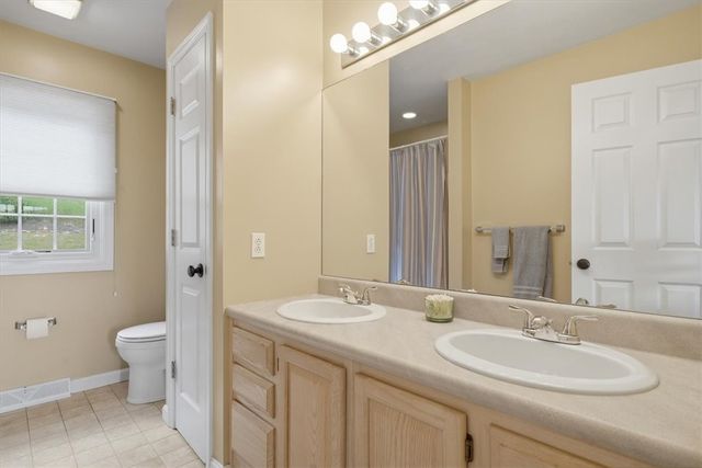 130 W Field Club DRIVE, Robinson Twp, PA 15136