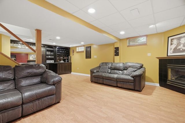 130 W Field Club DRIVE, Robinson Twp, PA 15136