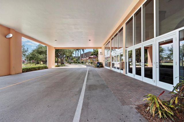 220 Seville J, Delray Beach, FL 33446