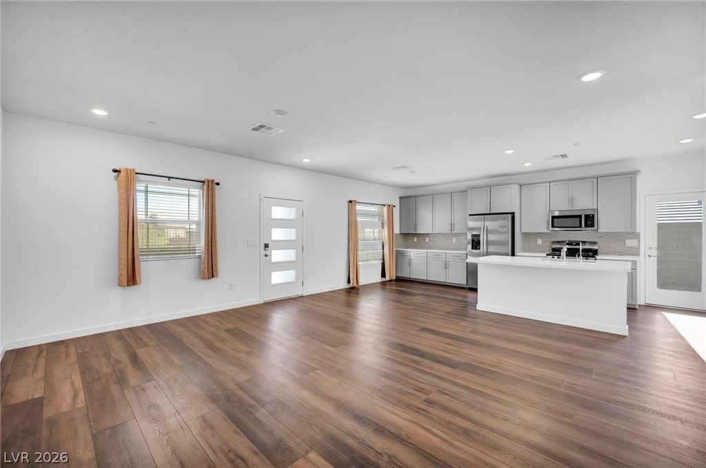 12548 Alpine Creek Place, Las Vegas, NV 89138 — photo 2